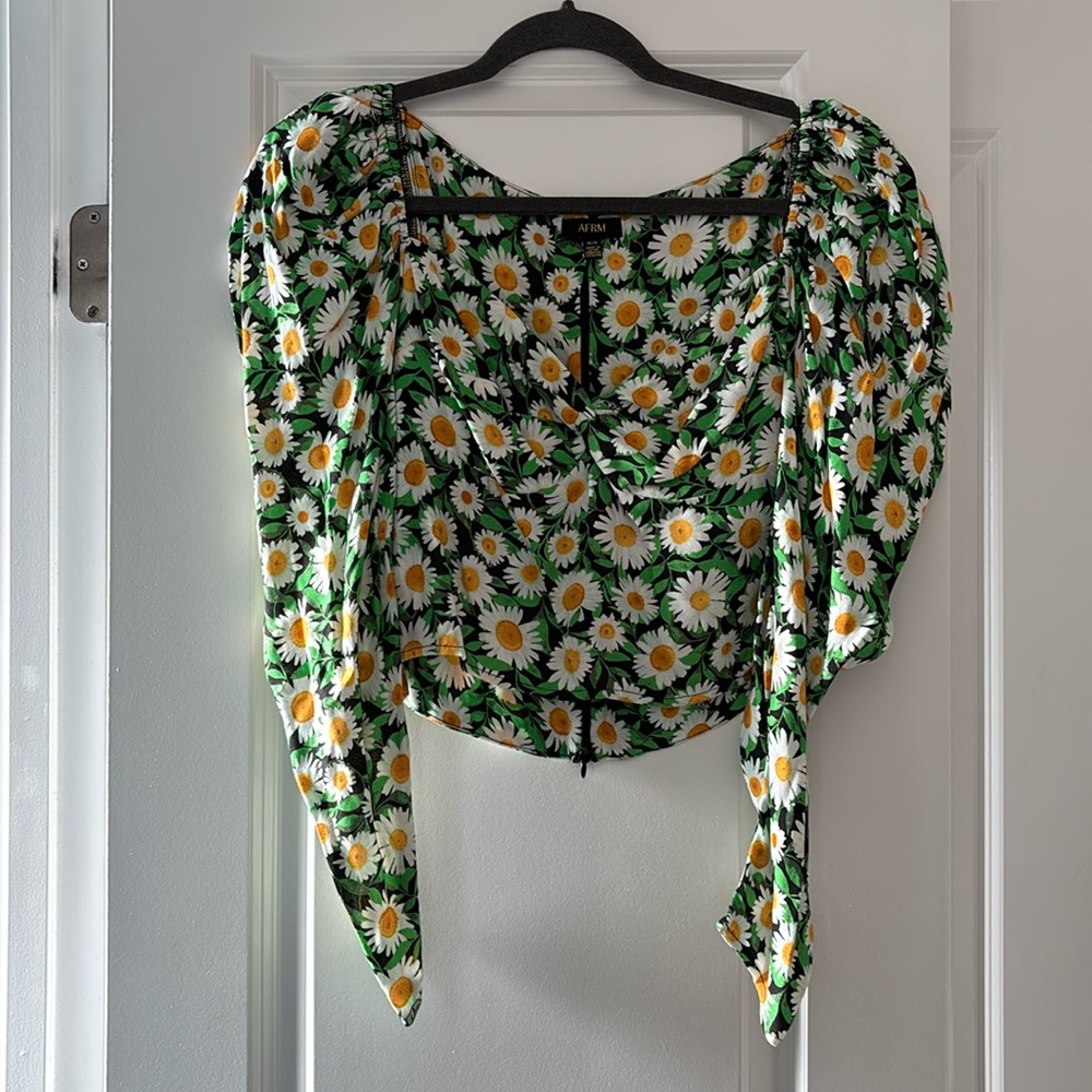 NWOT AFRM crop daisy print top